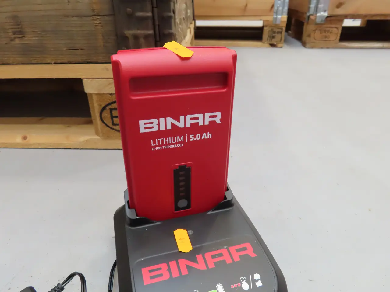 Billede 2 - Lader og batteri BINAR