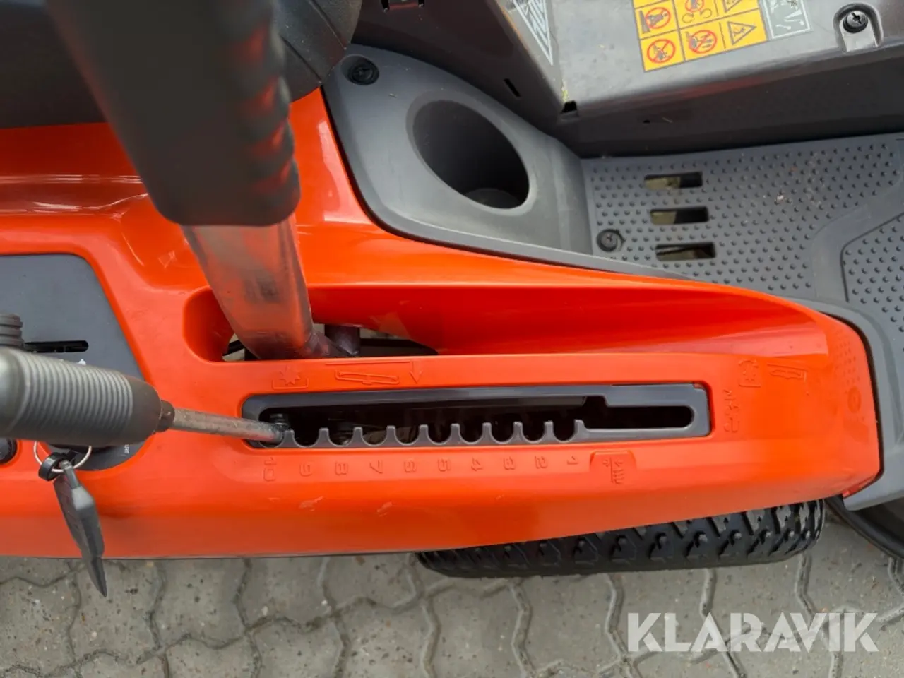 Billede 12 - Græsslåmaskine HUSQVARNA R 213C