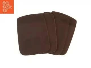 4 plastik tallerkener (str. 4 stk 16x12 cm)