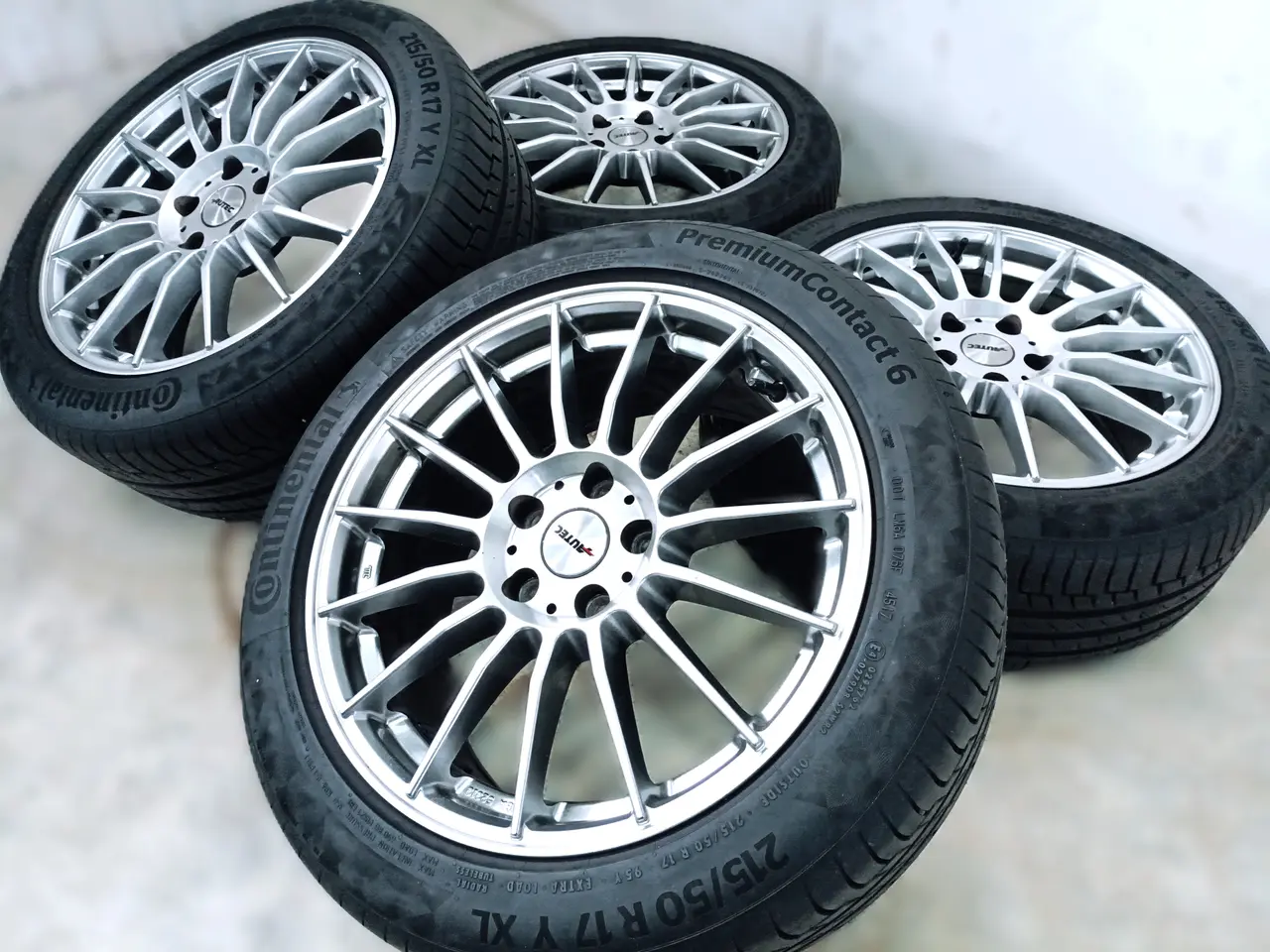 Billede 2 - 5x108 17" ET45 nav 70ø AUTEC sommersæt inkl.TPMS 