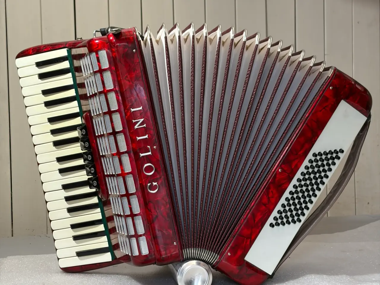 Billede 5 - Goline kvalitets-harmonika – 37 tangenter / 72 bas