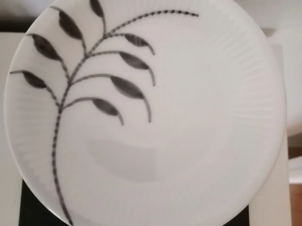 Billede 2 - Royal Copenhagen mega sort Krukke 