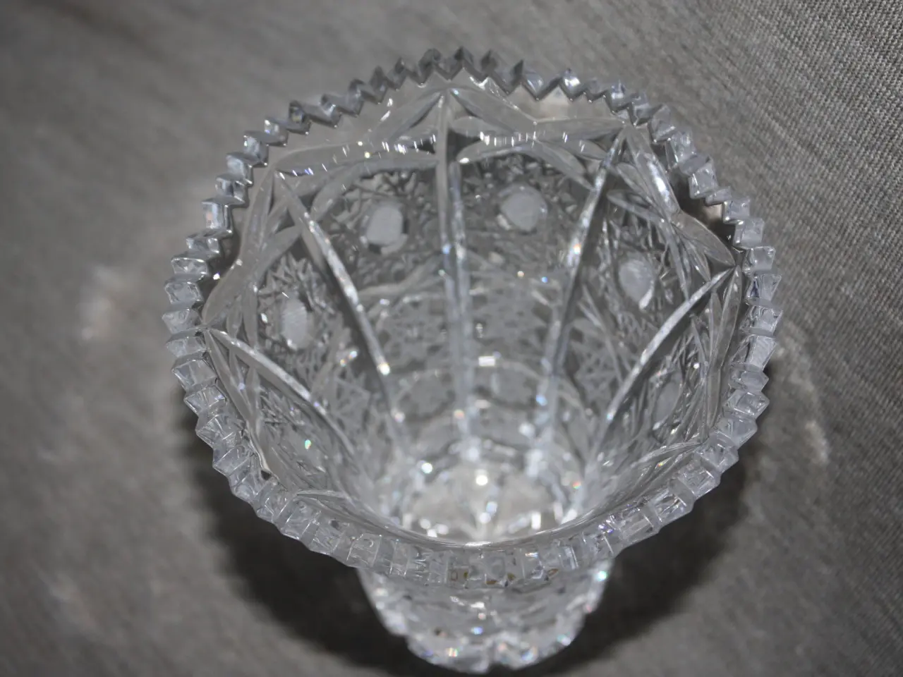 Billede 4 - Rogaska krystal vase højde 15 cm med 1 fejl