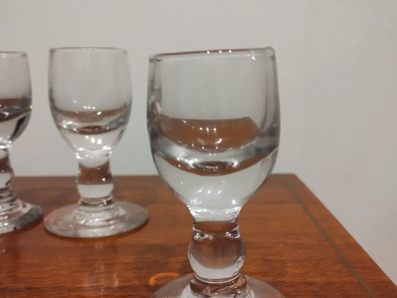 Billede 1 - Flotte mundblæste snapseglas