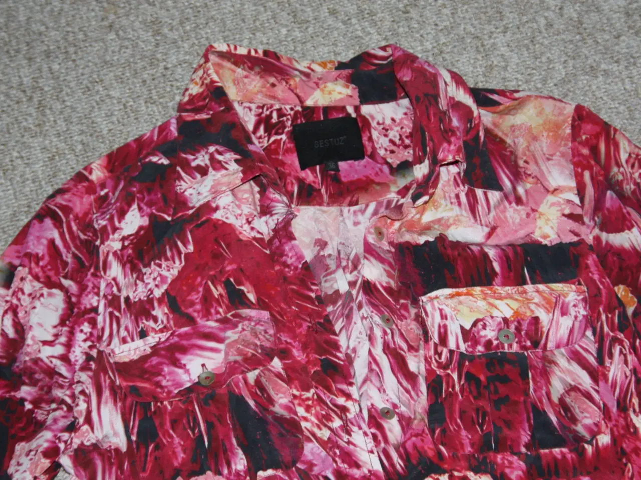 Billede 2 - GESTUZ bluse str. 36