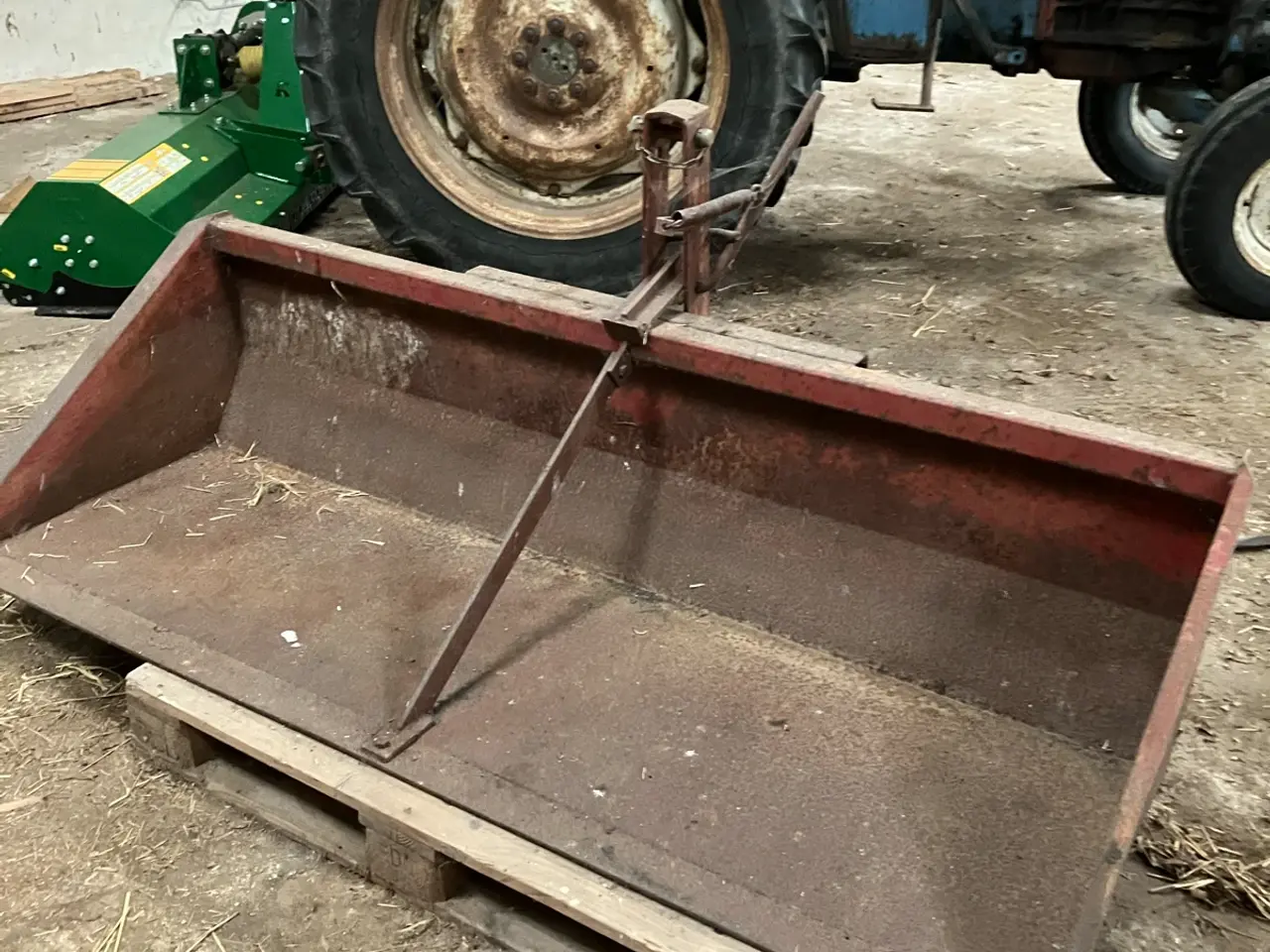 Billede 1 - Bagtipskovl til traktor