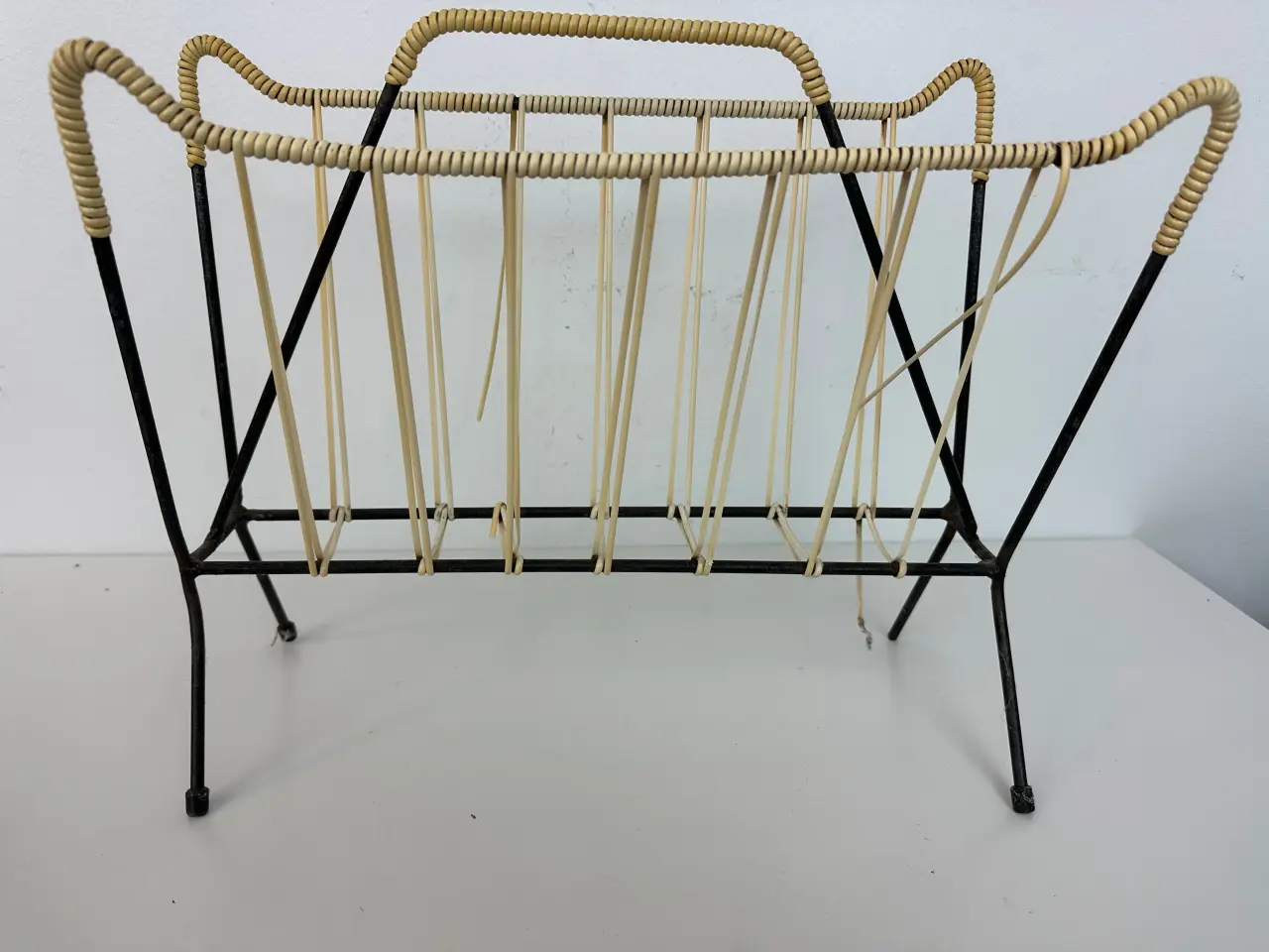 Billede 2 - Retro avisholder / Magasinholder