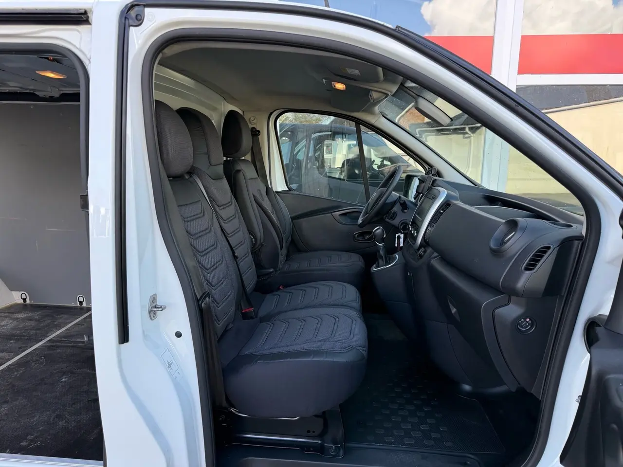 Billede 18 - Renault Trafic T29 L2H1 2,0 DCI Tekno 145HK Van 6g Aut.