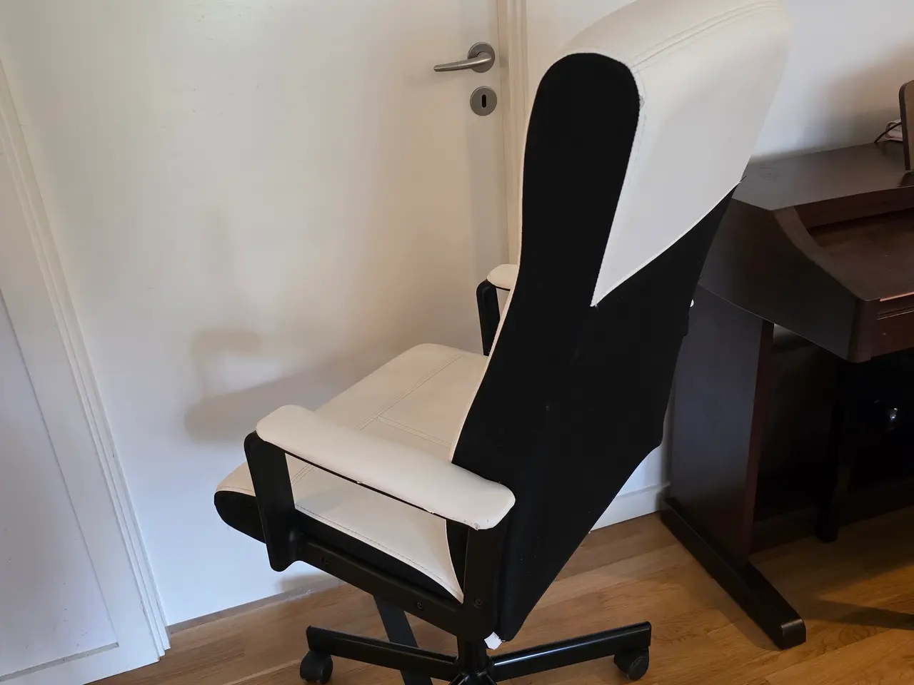 Billede 4 - White IKEA Millberget office chair 