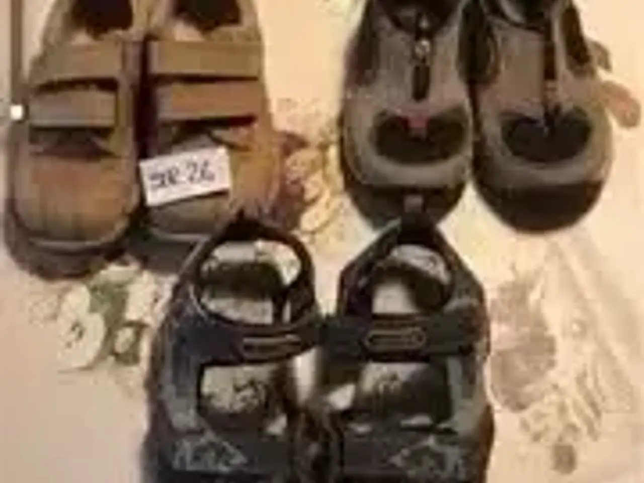 Billede 1 - Sandaler, sko og gun je