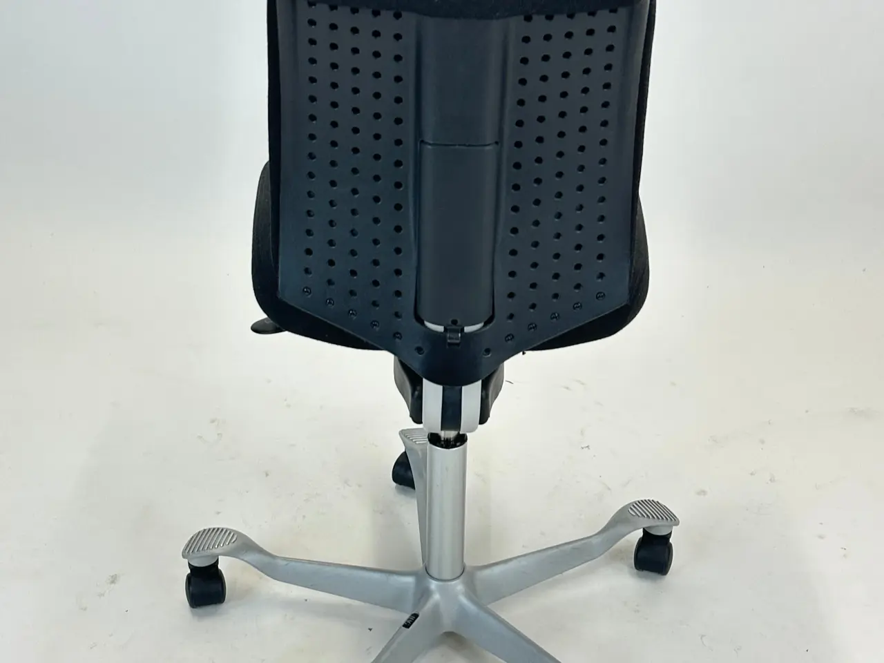 Billede 5 - HÅG H05 5100 Kontorstol – Sort/Grå Stel 200mm