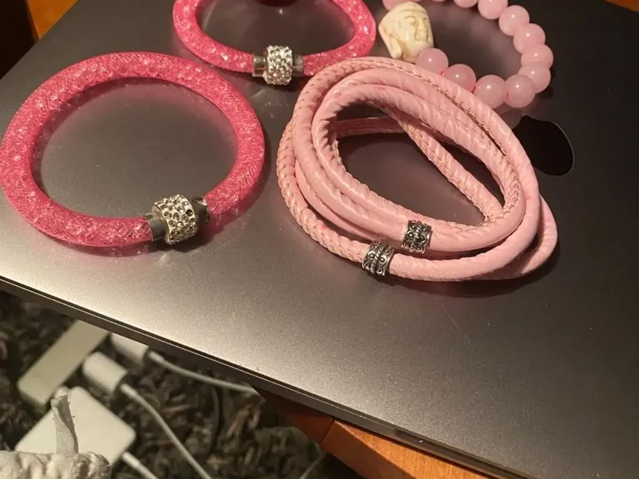 Billede 2 - Flotte armbånd