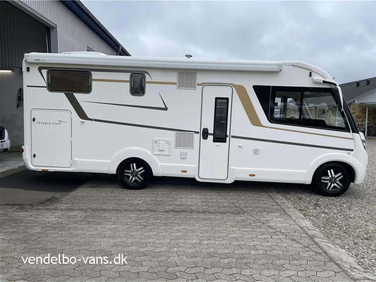Billede 4 - 2017 - Eura Mobil Integra 720 EB Enkeltsenge og stor garage