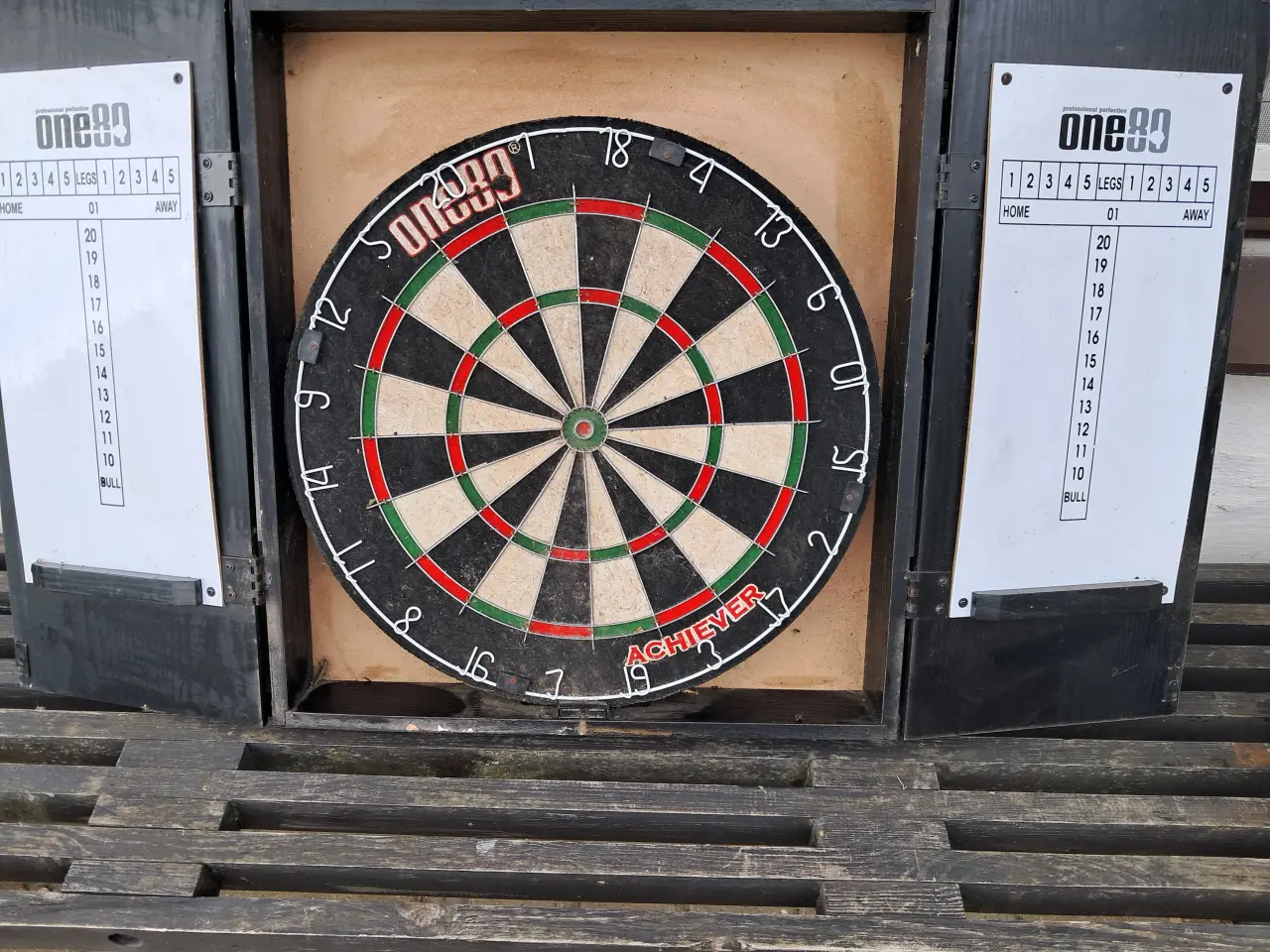 Billede 1 - Dartskab