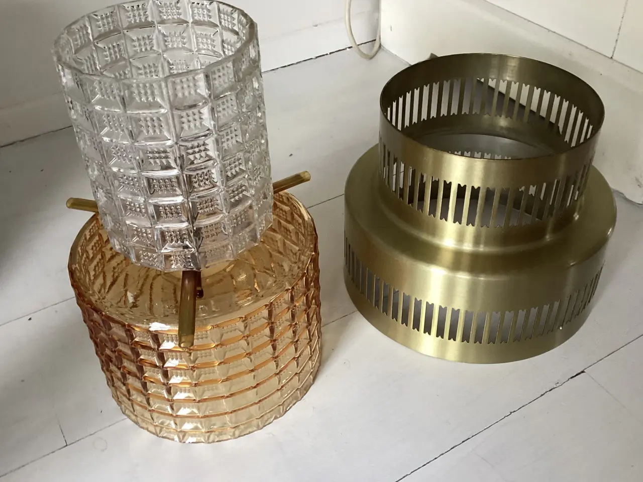 Billede 2 - Ældre “retro” loftslampe med vaffelglas