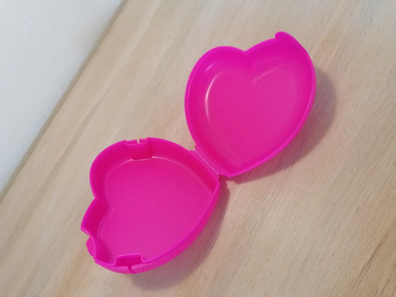 Billede 2 - Tupperware hjerte box