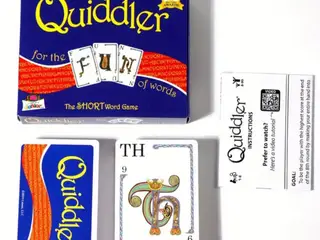Quiddler kortspil - familiespil med ord