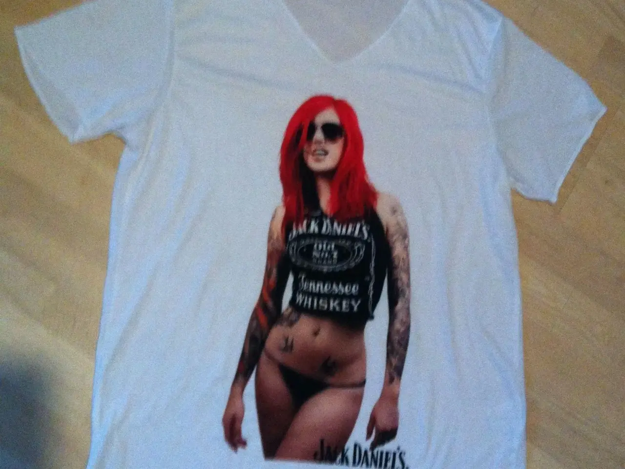 Billede 3 - T-shirt, str L, 20kr