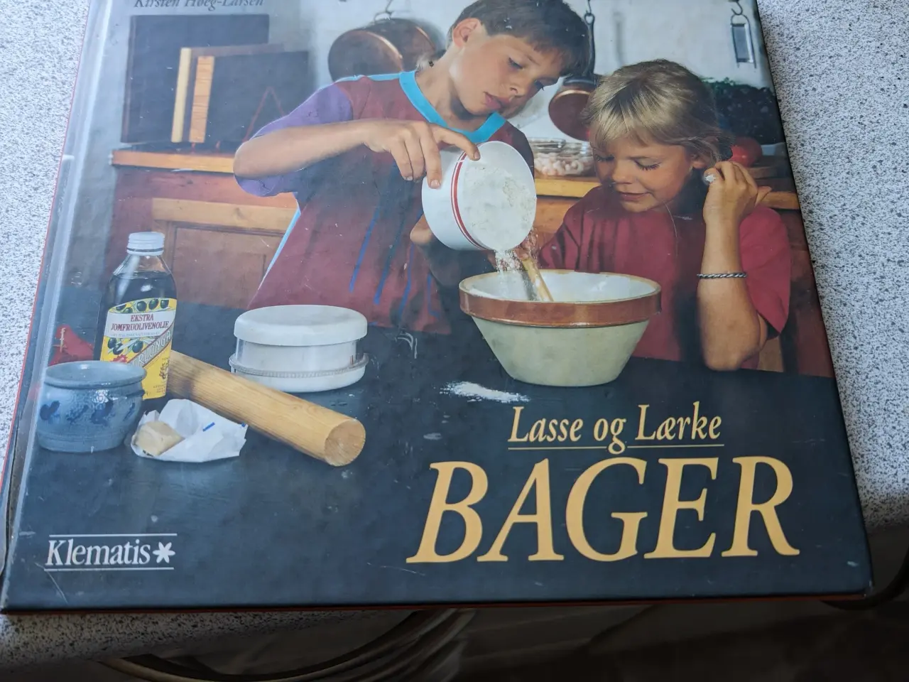 Billede 2 - Lasse og Lærke bager bog