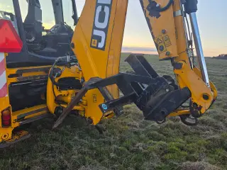 JCB 4CX