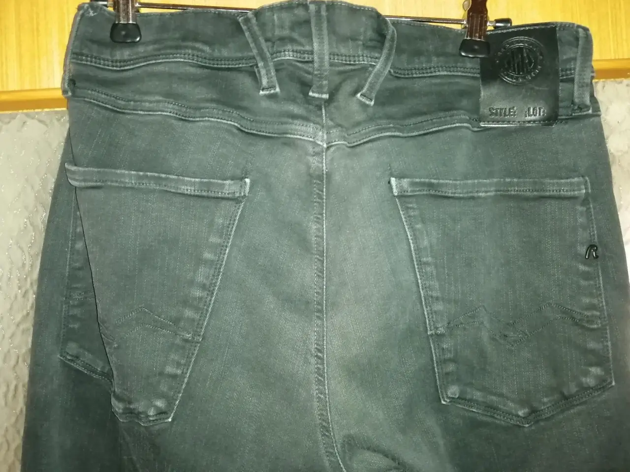 Billede 2 - REPLAY DAME JEANS I FLOT STAND, W 31
