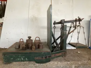 Gammel vægt 200kg.