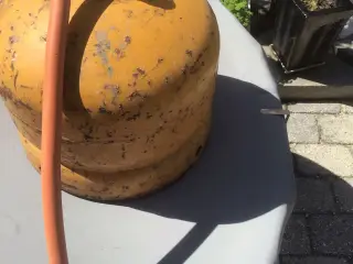 Gasflaske på 5 KG Med Regulator og Slange.