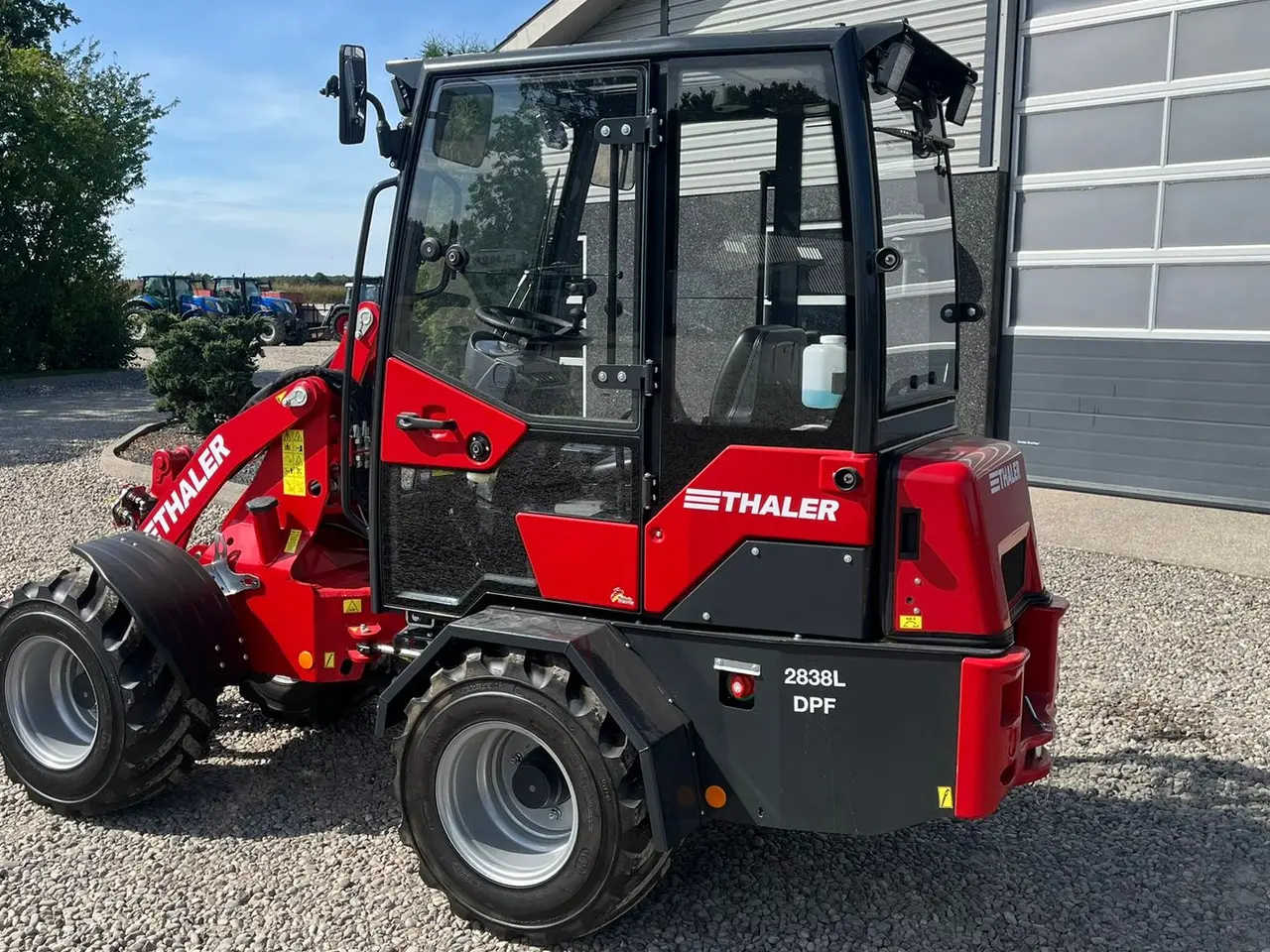 Billede 11 - Thaler 2838L DPF Kabine og brede hjul