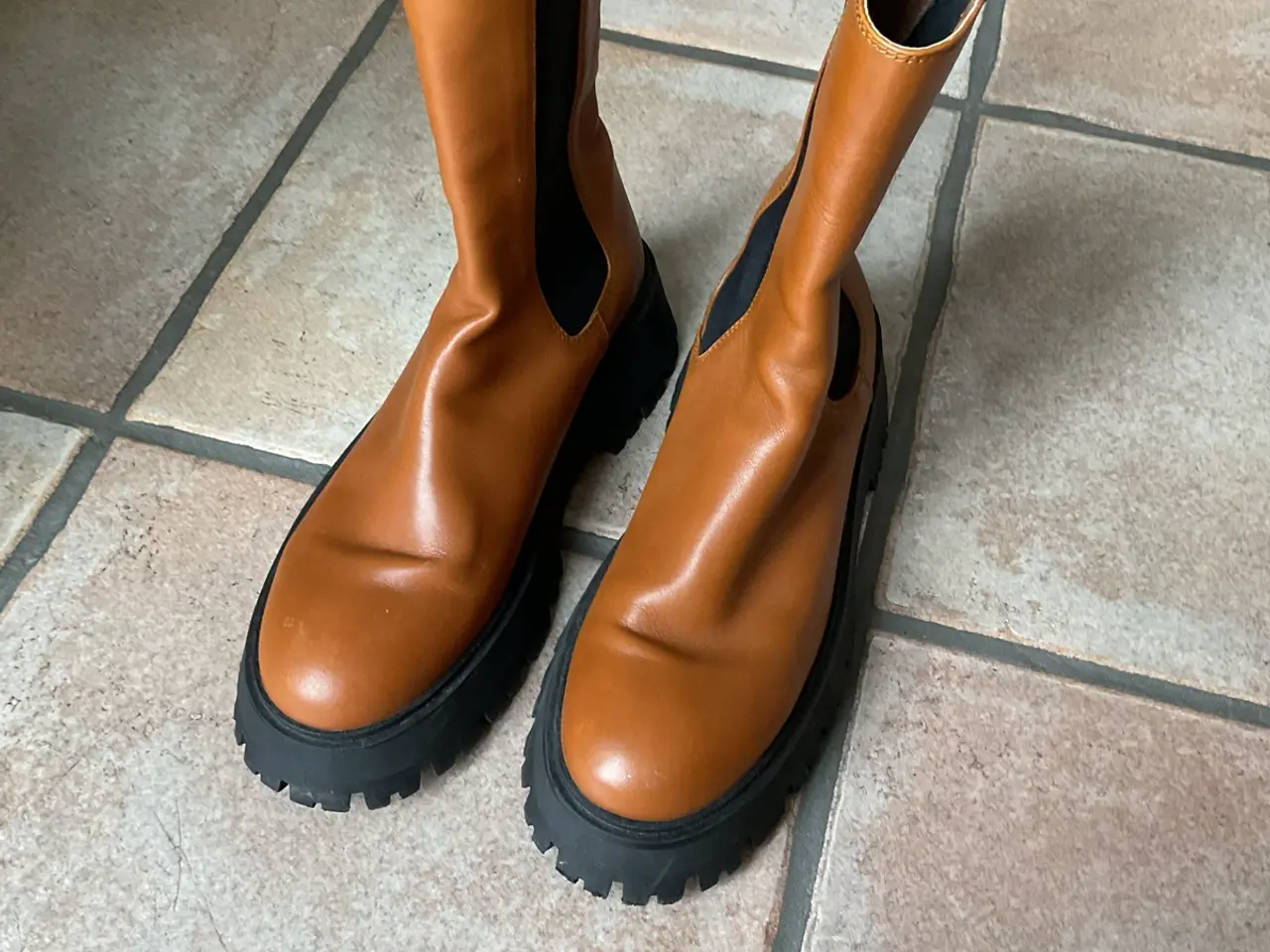 Billede 3 - Super lækker støvle fra Zara.