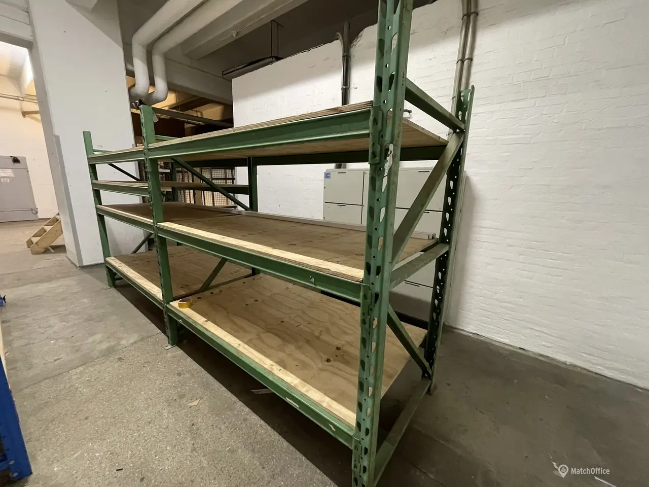 Billede 12 - Højloftet lagerlokale med vareelevator til gadeplan