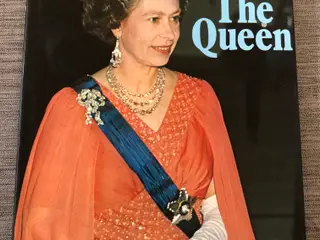 Bog: Her Majesty The Queen 