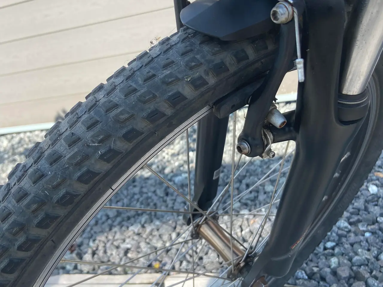 Billede 2 - MTB. Specialized. 24" Hjul, 32cm. stel, 8 gear