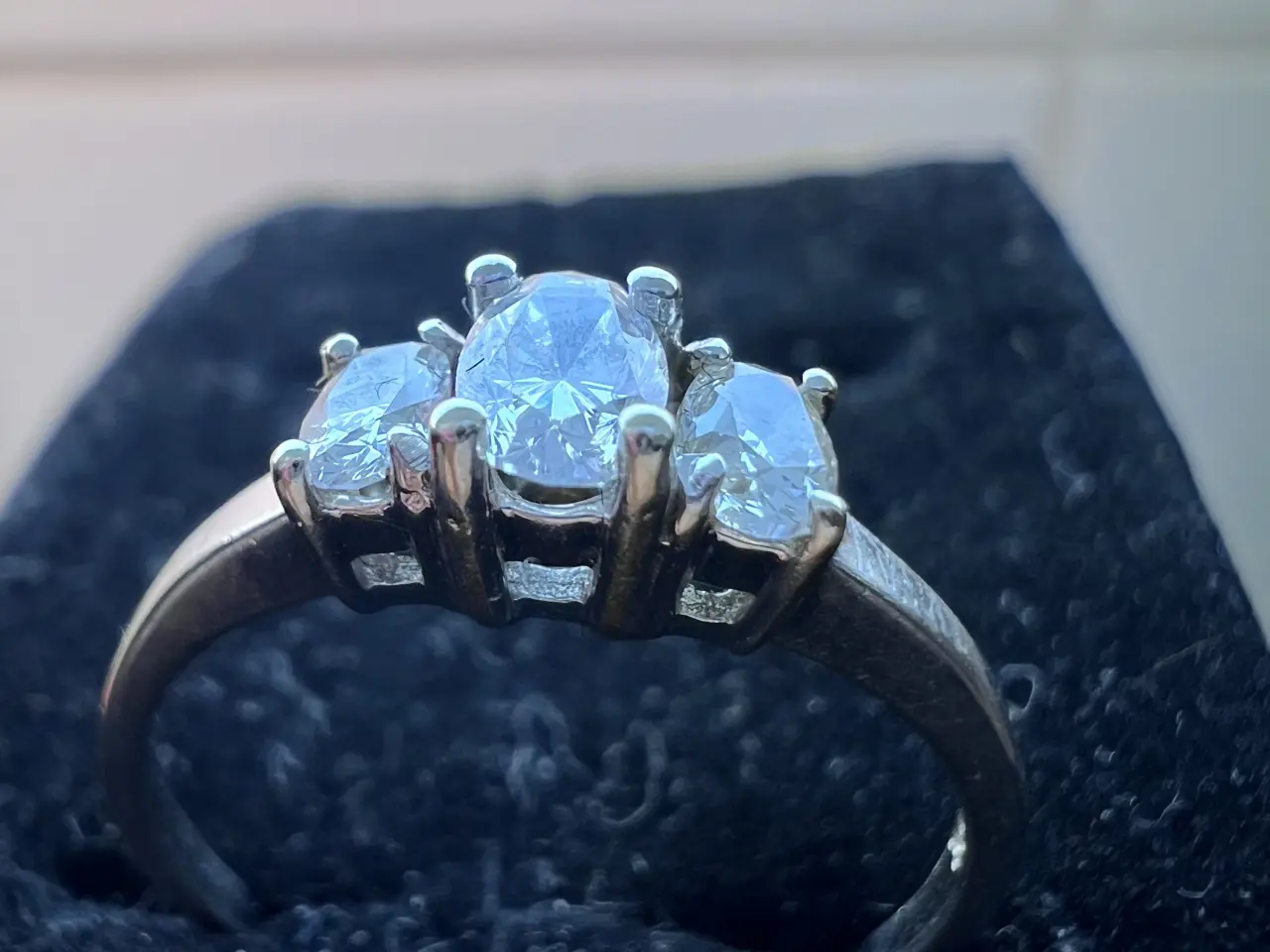 Billede 2 - 18 kt hvidguld med 0,55 ct diamanter - forlovelse