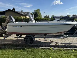 HR435 motorbåd