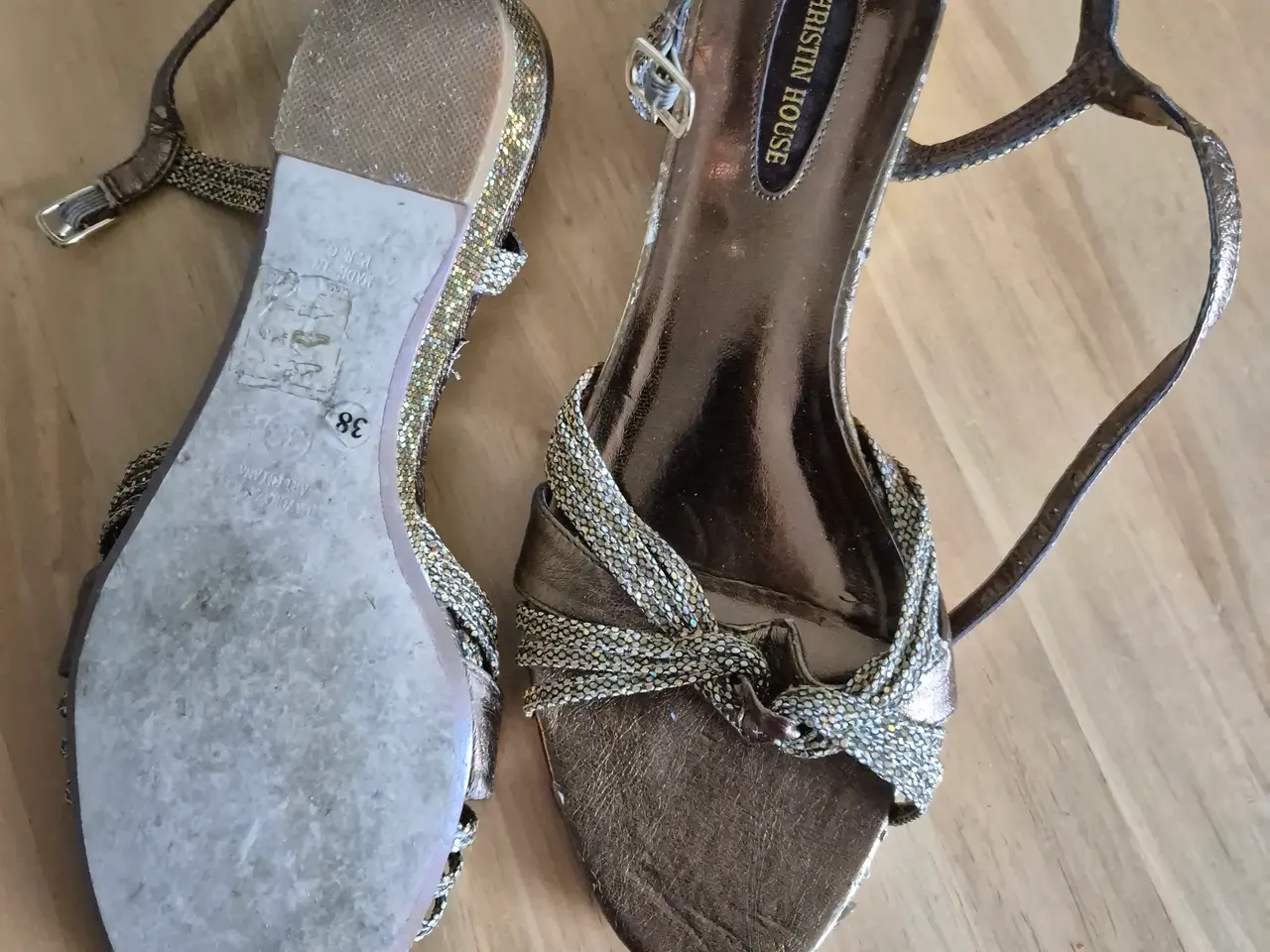 Billede 1 - Christin House"guld" Sandal