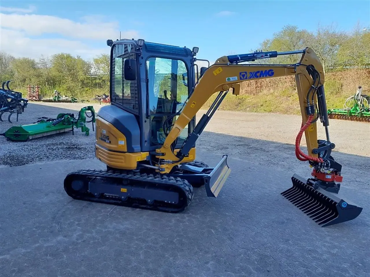 Billede 2 - XCMG xe27e med rototilt