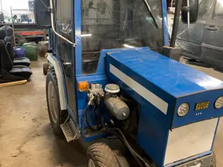 Mitsubishi Suzue M180