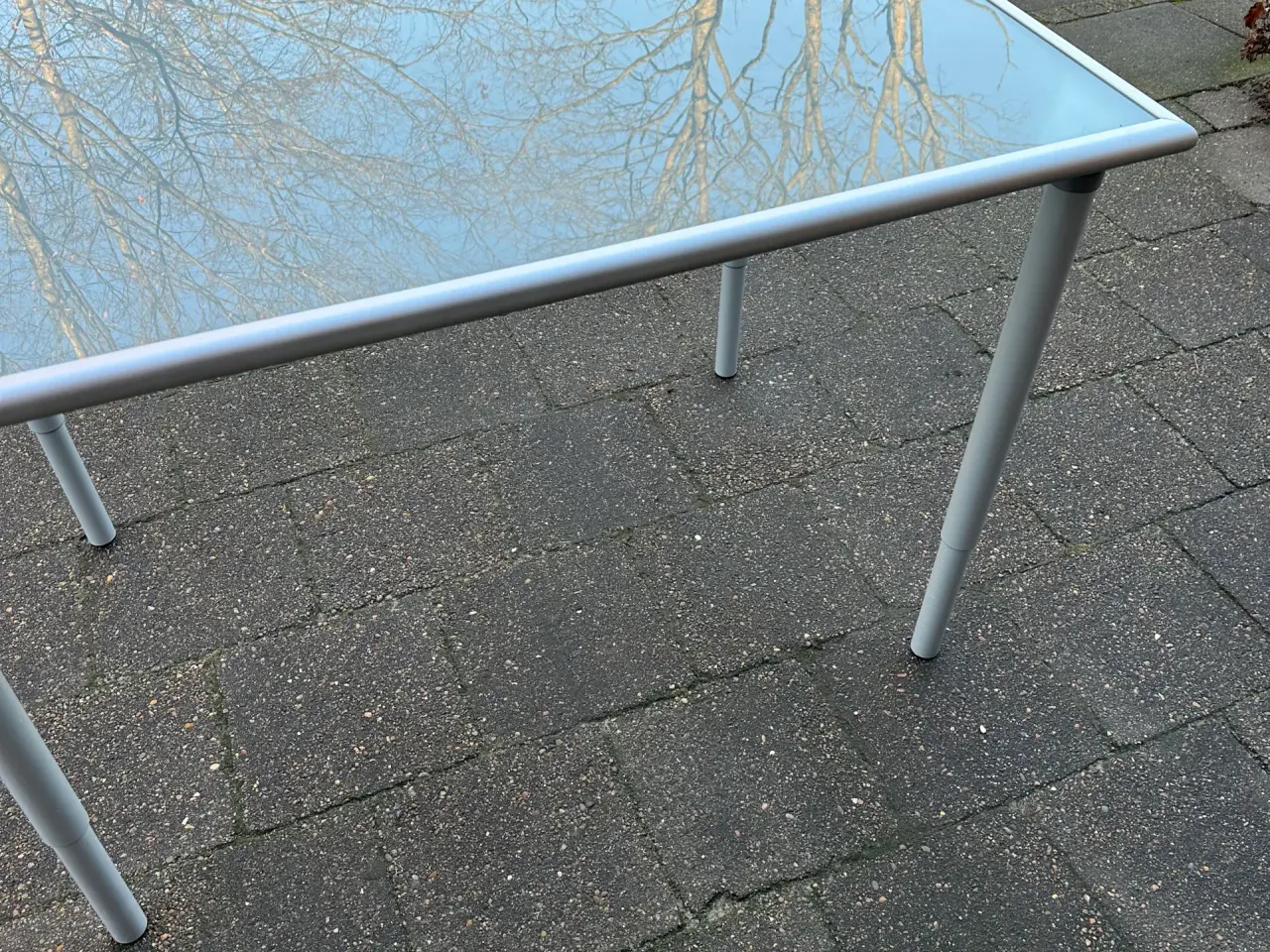 Billede 1 - Skrivebord