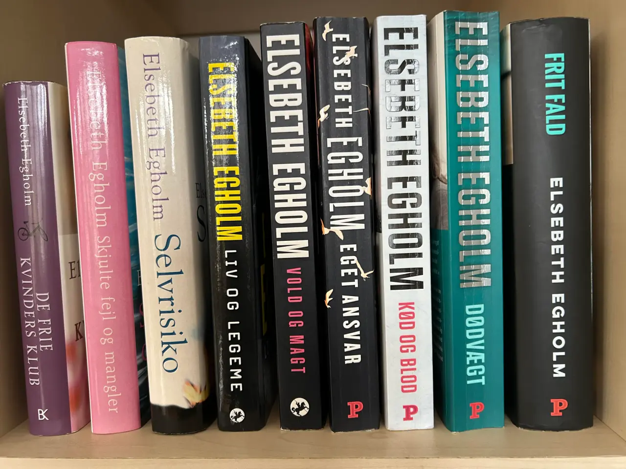 Billede 1 - Bøger af Elsebeth Egholm