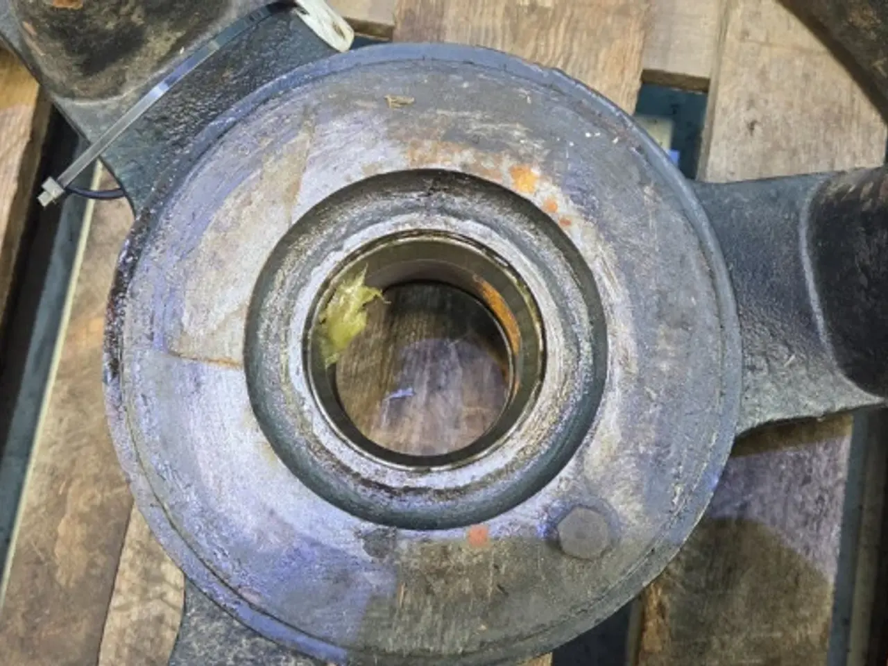 Billede 11 - New Holland BB9060S Svinghjul 87721200