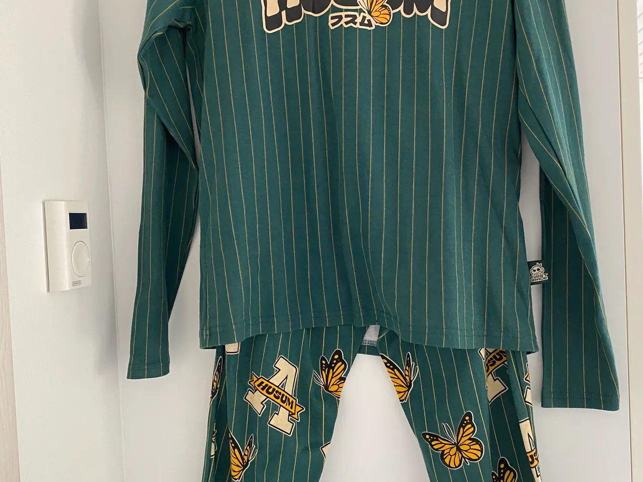 Billede 1 - Lækker Pyjamassæt - nyt med tags 