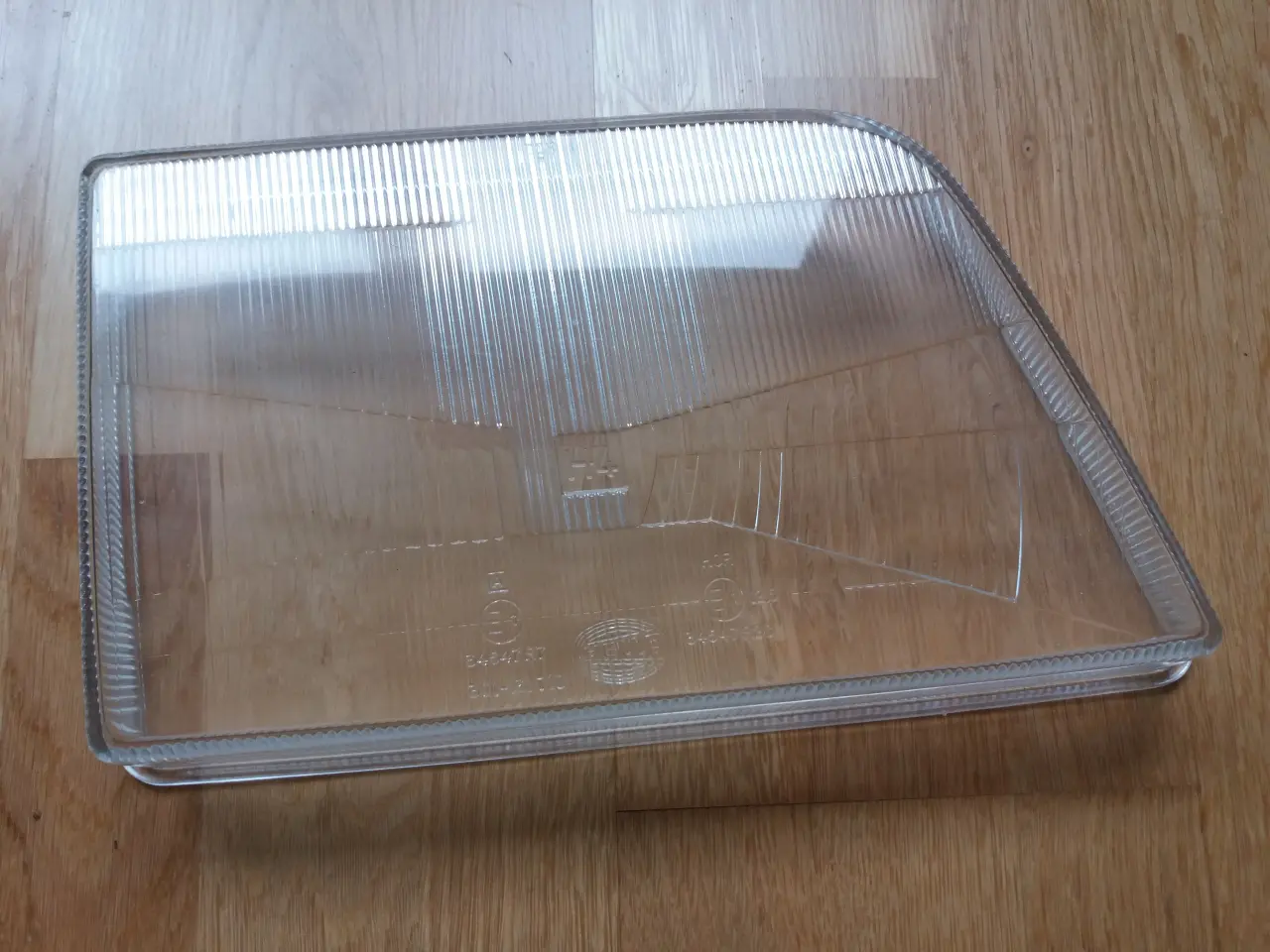 Billede 1 - Forlygteglas Hella 9ES 131 710-001