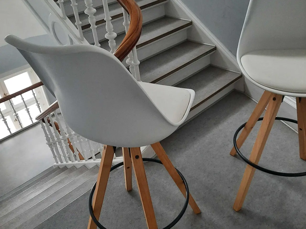 Billede 3 - 2 x hippe elegante barstole 