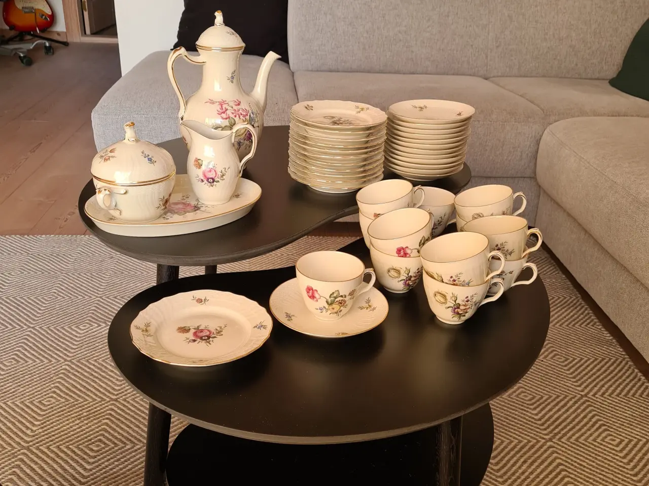Billede 1 - Frijsenborg kaffestel 