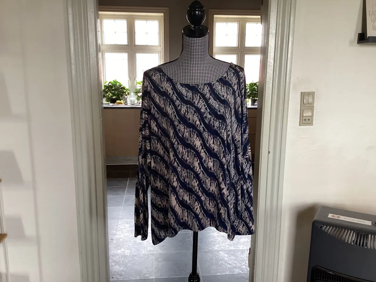 Billede 20 - Bluser, Skjorter, Toppe. Str: XL