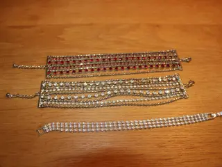 3 armbånd ca 20 cm lange
