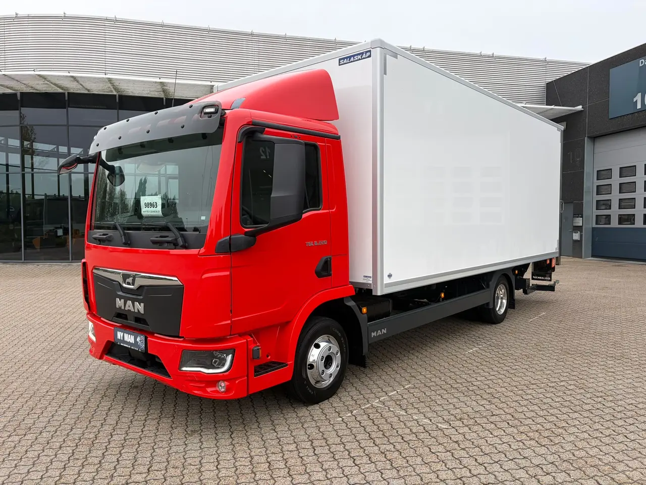 Billede 1 - MAN TGL 8.220 BL, Lukket kasse