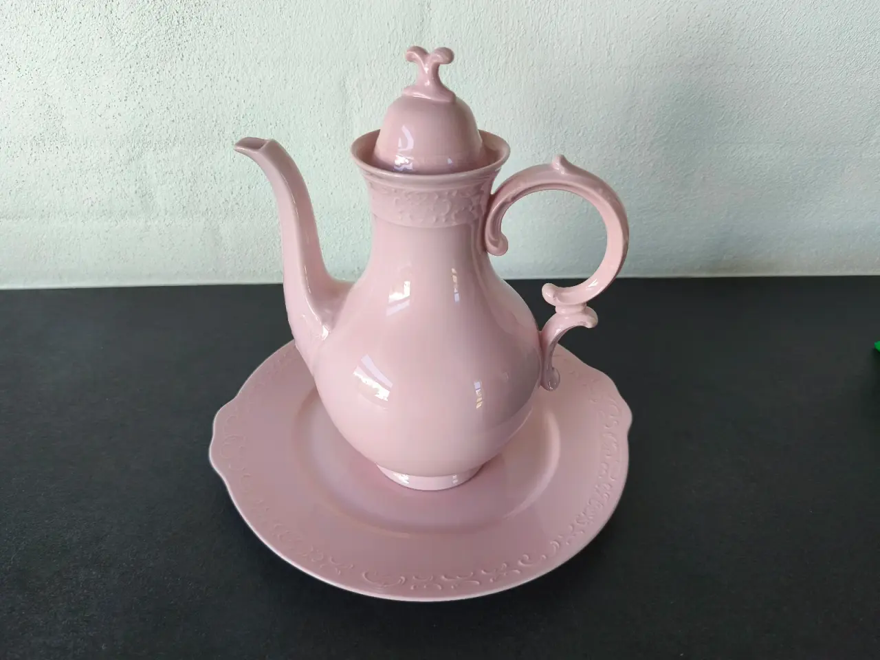 Billede 1 - Lyserød kaffekande og kagefad