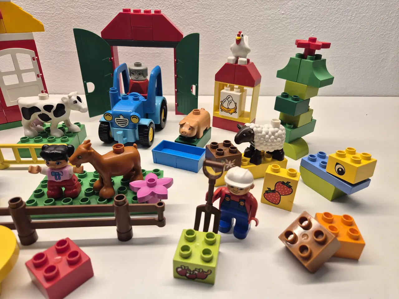 Billede 2 - Duplo Bondegård, Dyr, Traktor samt forskellige fig