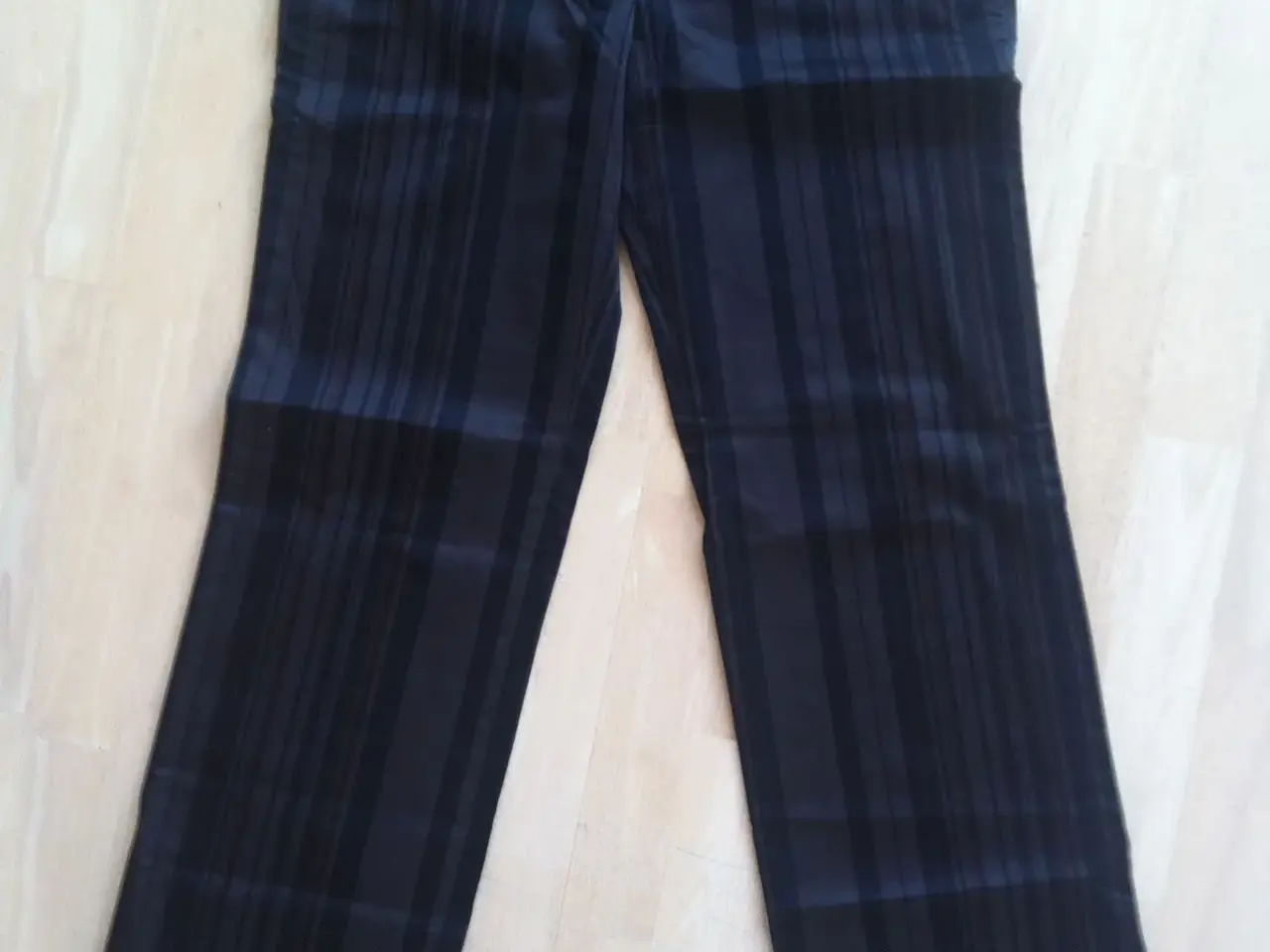 Billede 1 - Nye "st-martins" bukser, str: L, 30kr